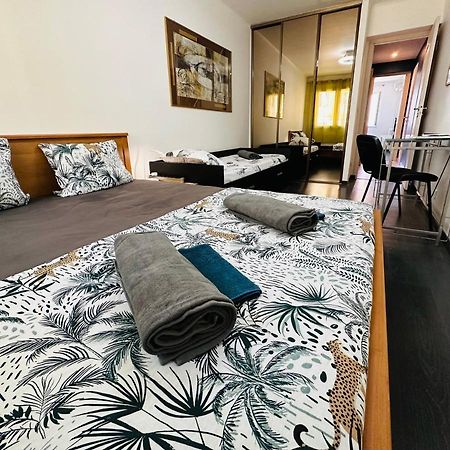 The Nice - 3 Rooms, 3Air Cond, 3Tv, 3Fans, 2 Wc, Wifi Everywhere 5Min Aeroport, Train, Beach, 1Min Tram, 15 Min Centre, Port, Parking Possible Bagian luar foto