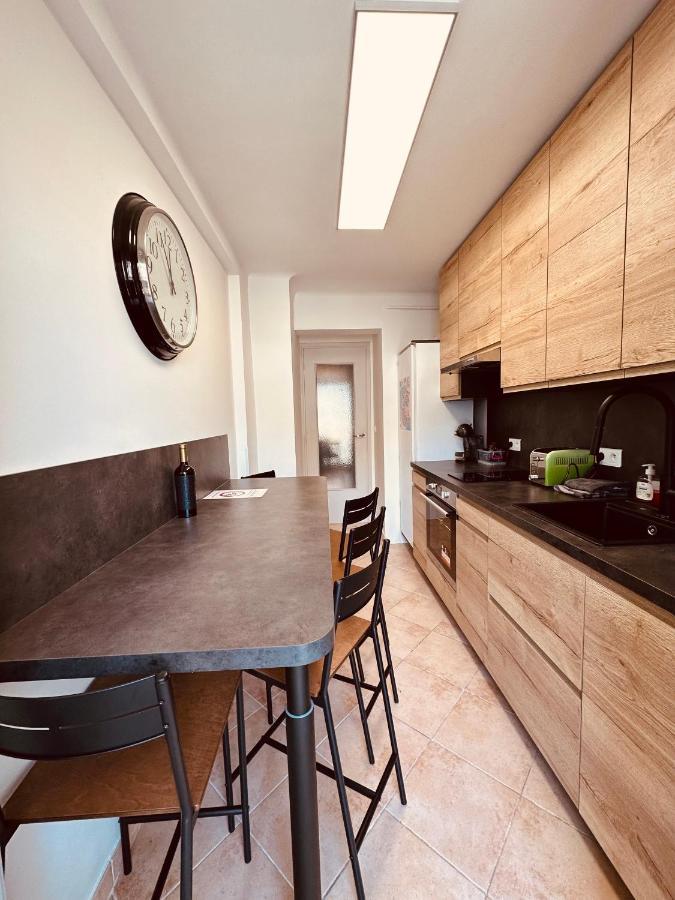 The Nice - 3 Rooms, 3Air Cond, 3Tv, 3Fans, 2 Wc, Wifi Everywhere 5Min Aeroport, Train, Beach, 1Min Tram, 15 Min Centre, Port, Parking Possible Bagian luar foto