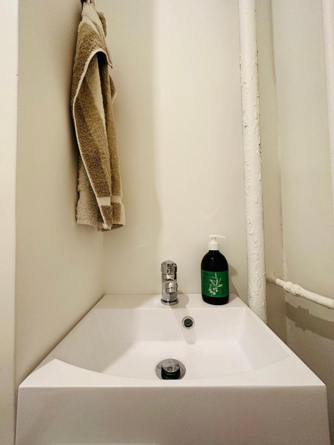 The Nice - 3 Rooms, 3Air Cond, 3Tv, 3Fans, 2 Wc, Wifi Everywhere 5Min Aeroport, Train, Beach, 1Min Tram, 15 Min Centre, Port, Parking Possible Bagian luar foto